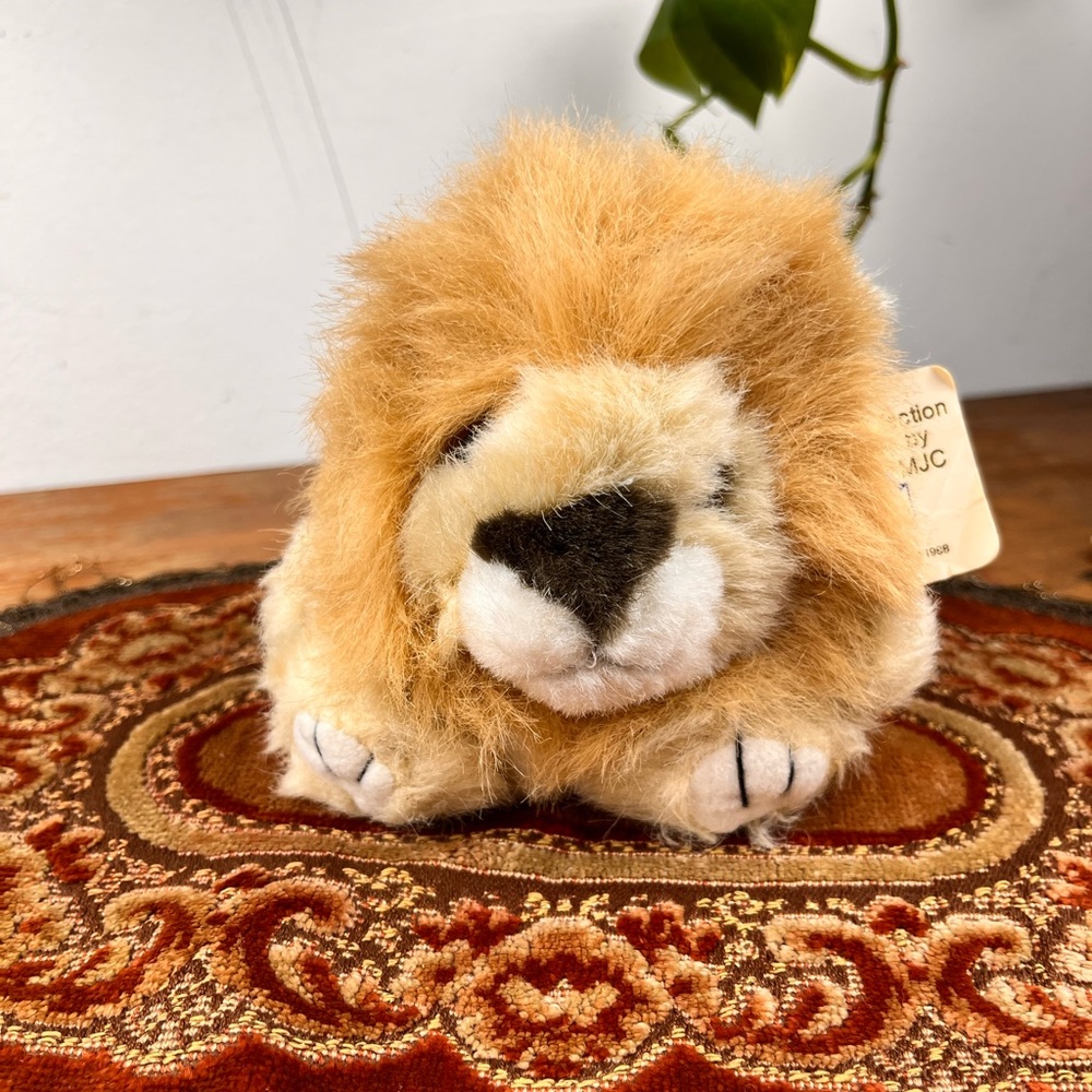 Vintage 1997 Cushy Critter Purr-fection by MJC Leon Lion Plush 4" w/Tag-A
